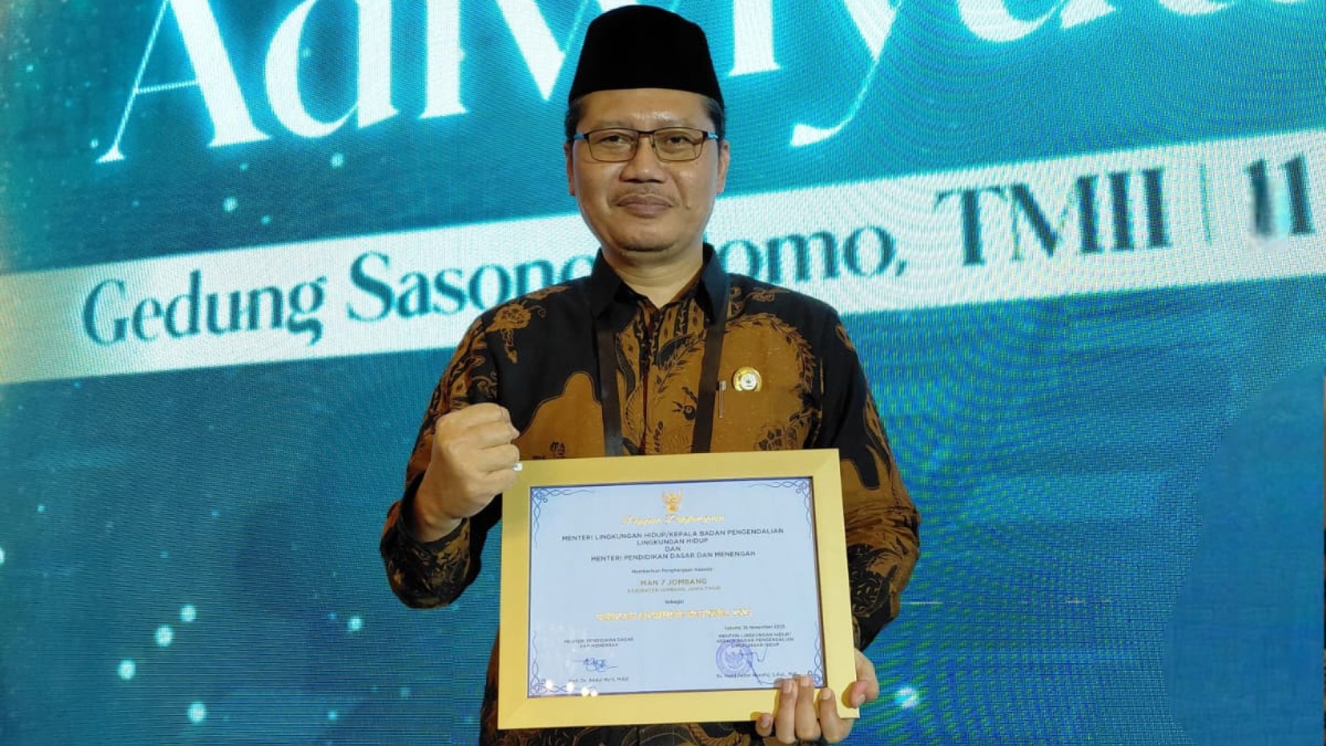 WhatsApp Image 2025-12-11 at 18.49.41